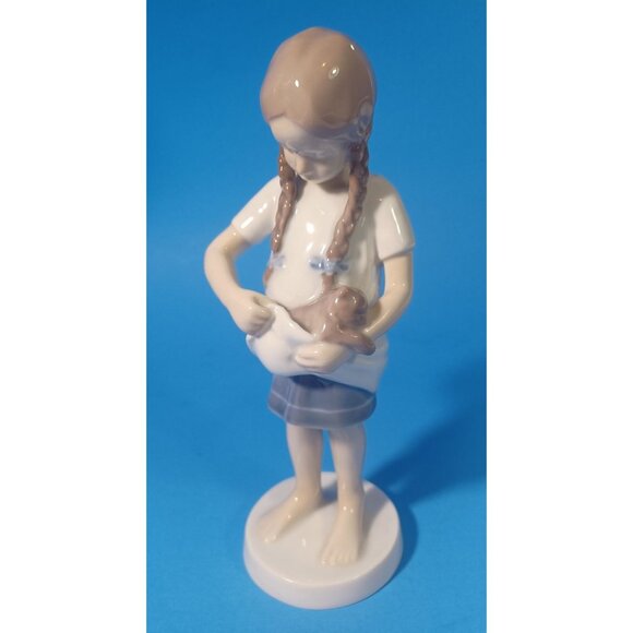 Bing & Grondahl Other - Bing & Grondahl Royal Copenhagen Little Mother Danish Girl With Kitten Figurine